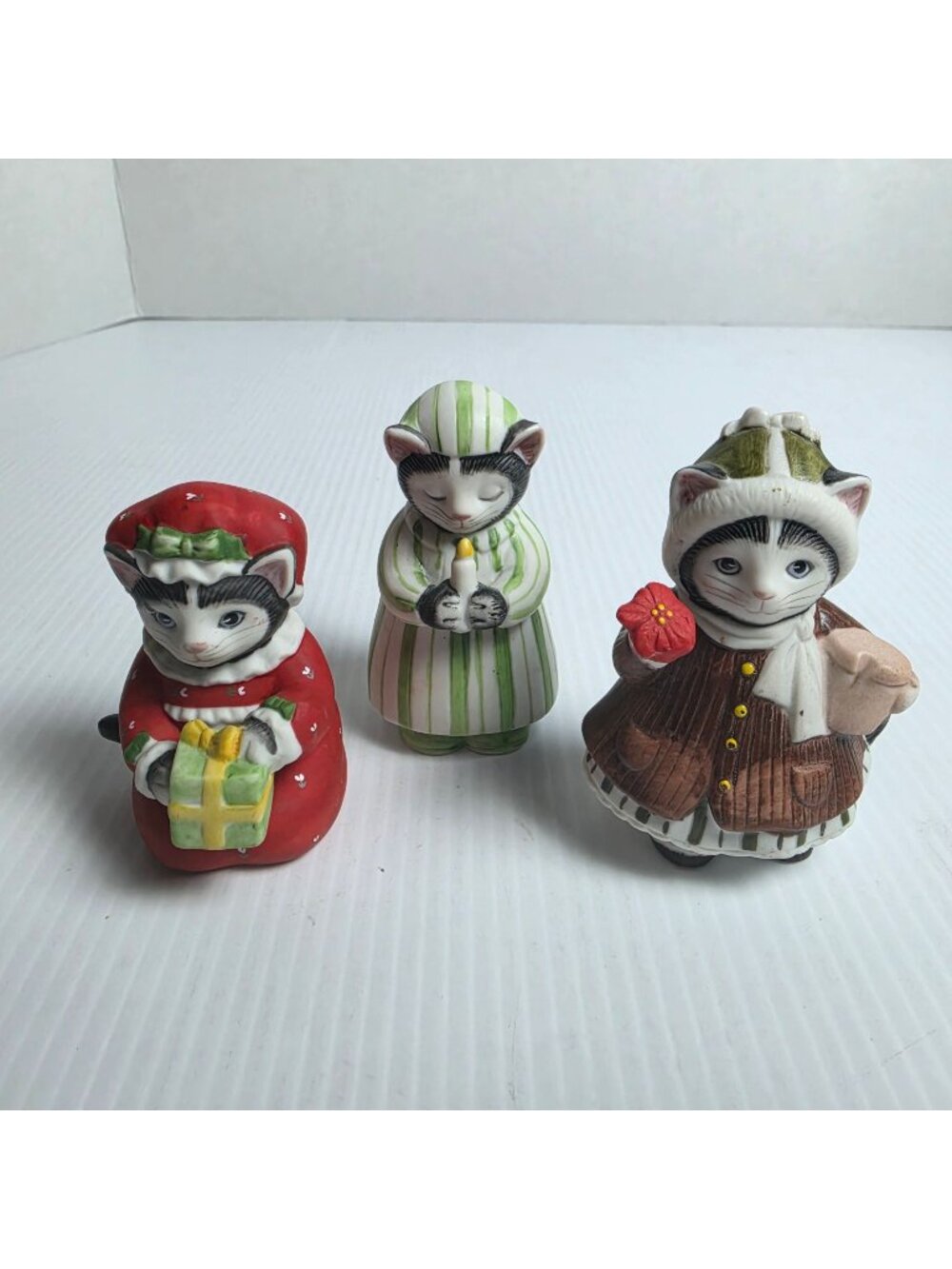 (3) B SHACKMAN SCHMID KITTY CUCUMBER 1985 ELLIE CHRISTMAS FIGURINES POINSETTIA